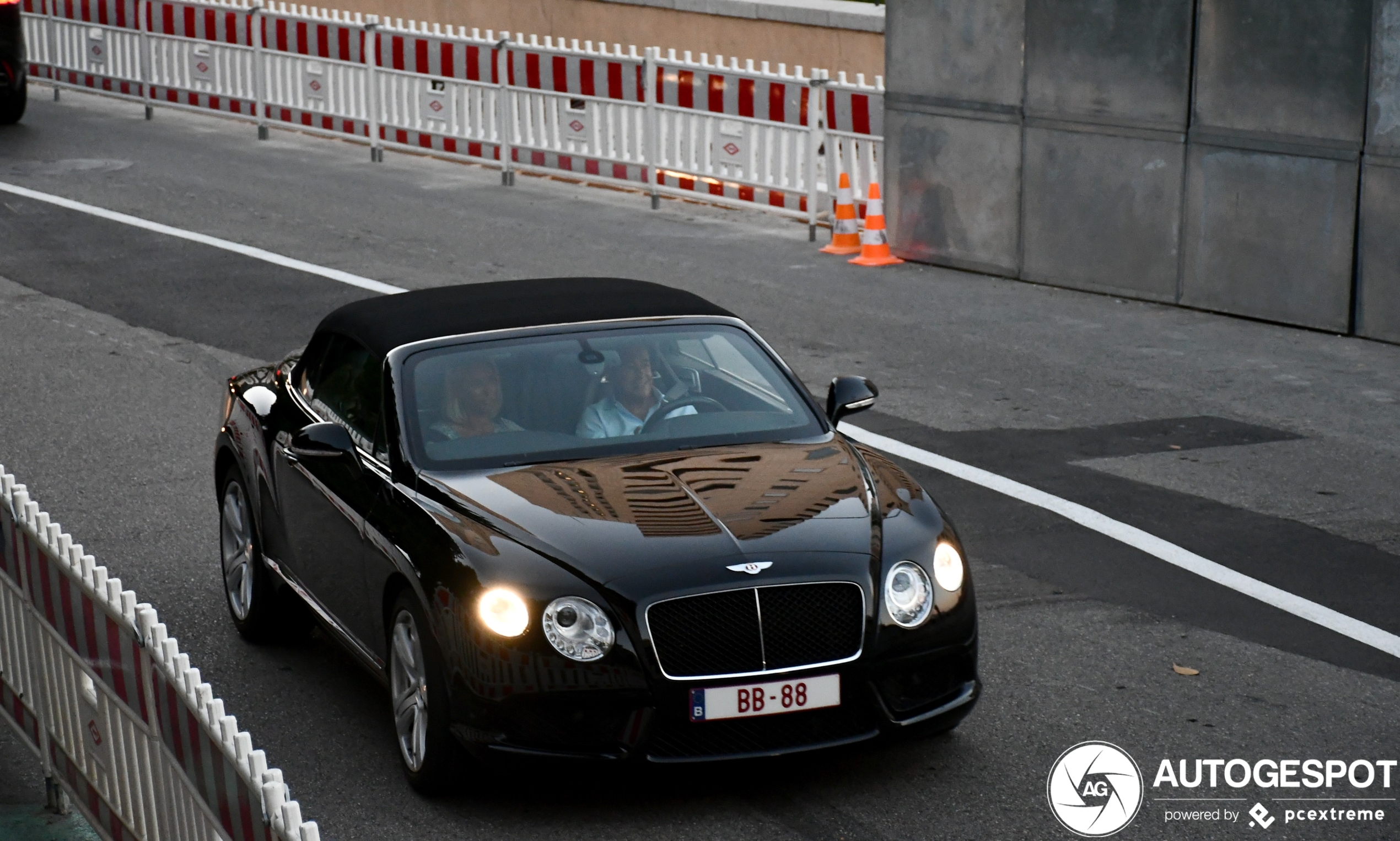 Bentley Continental GTC V8