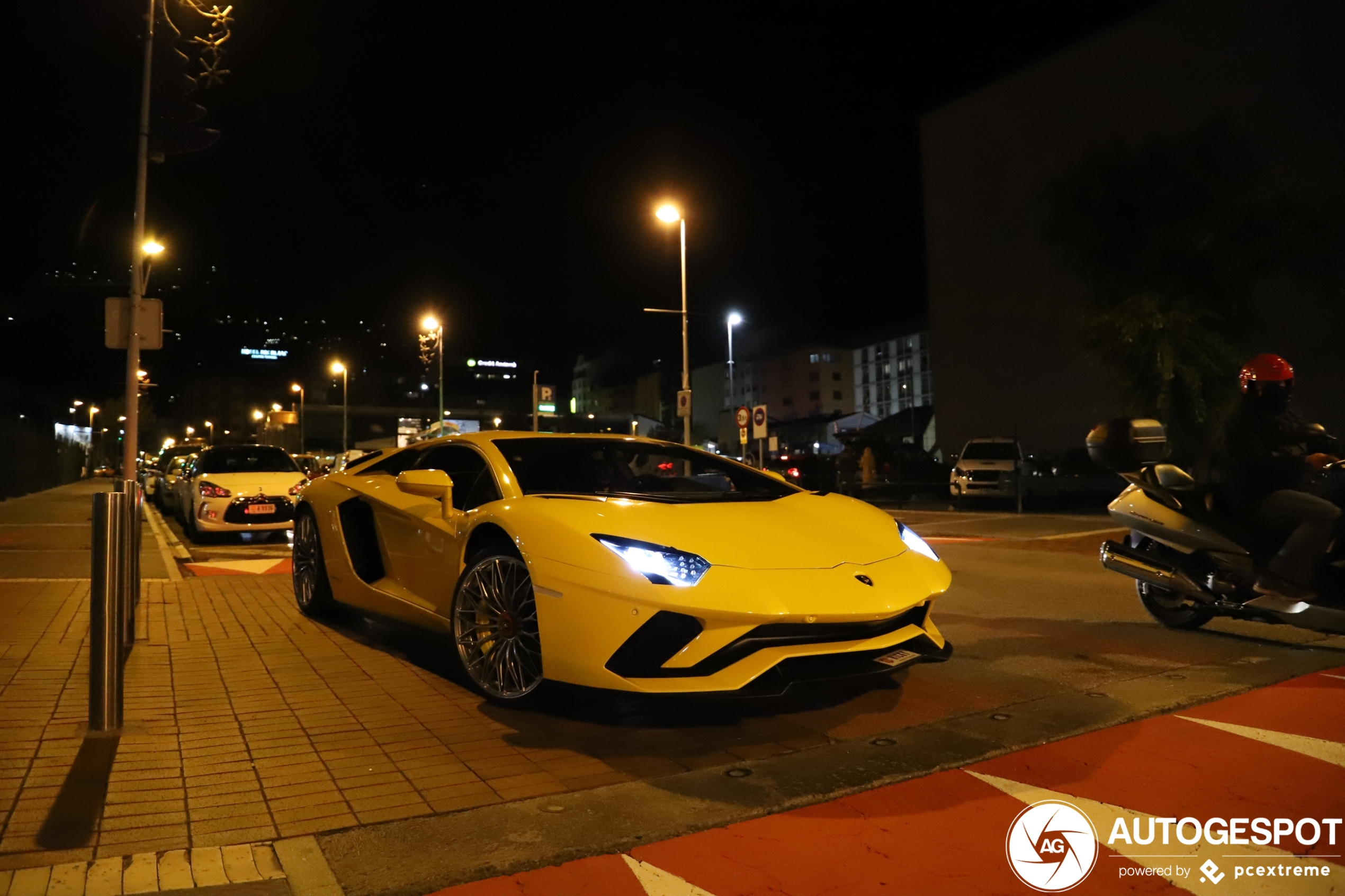 Lamborghini Aventador S LP740-4