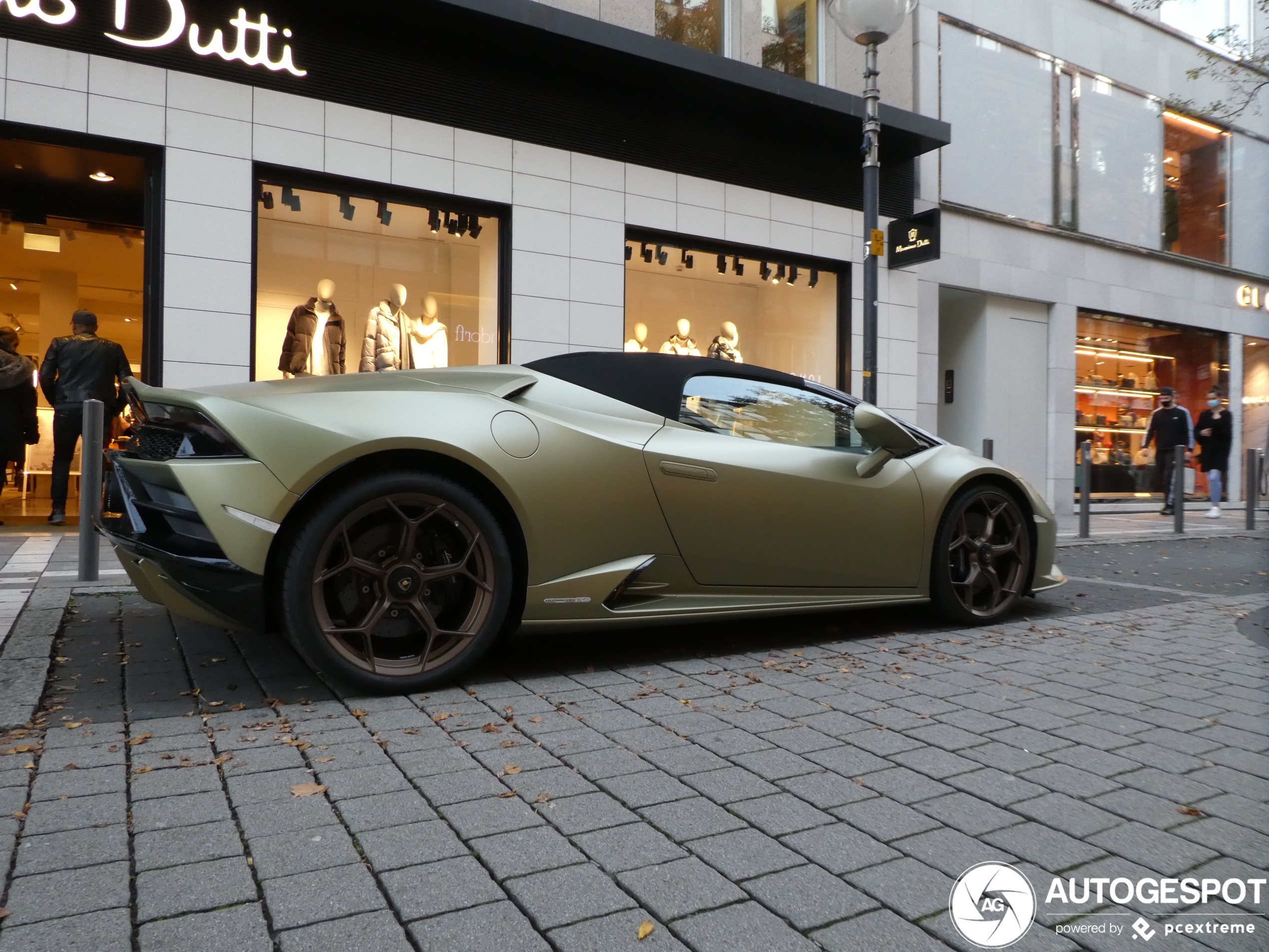 Lamborghini Huracán LP640-4 EVO Spyder