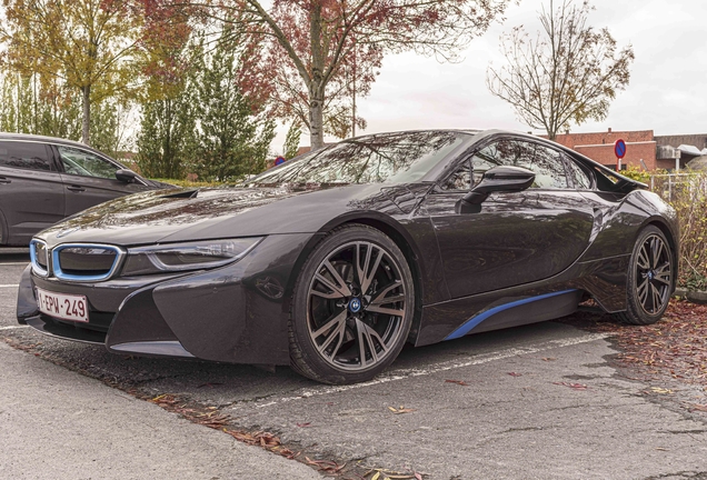 BMW i8