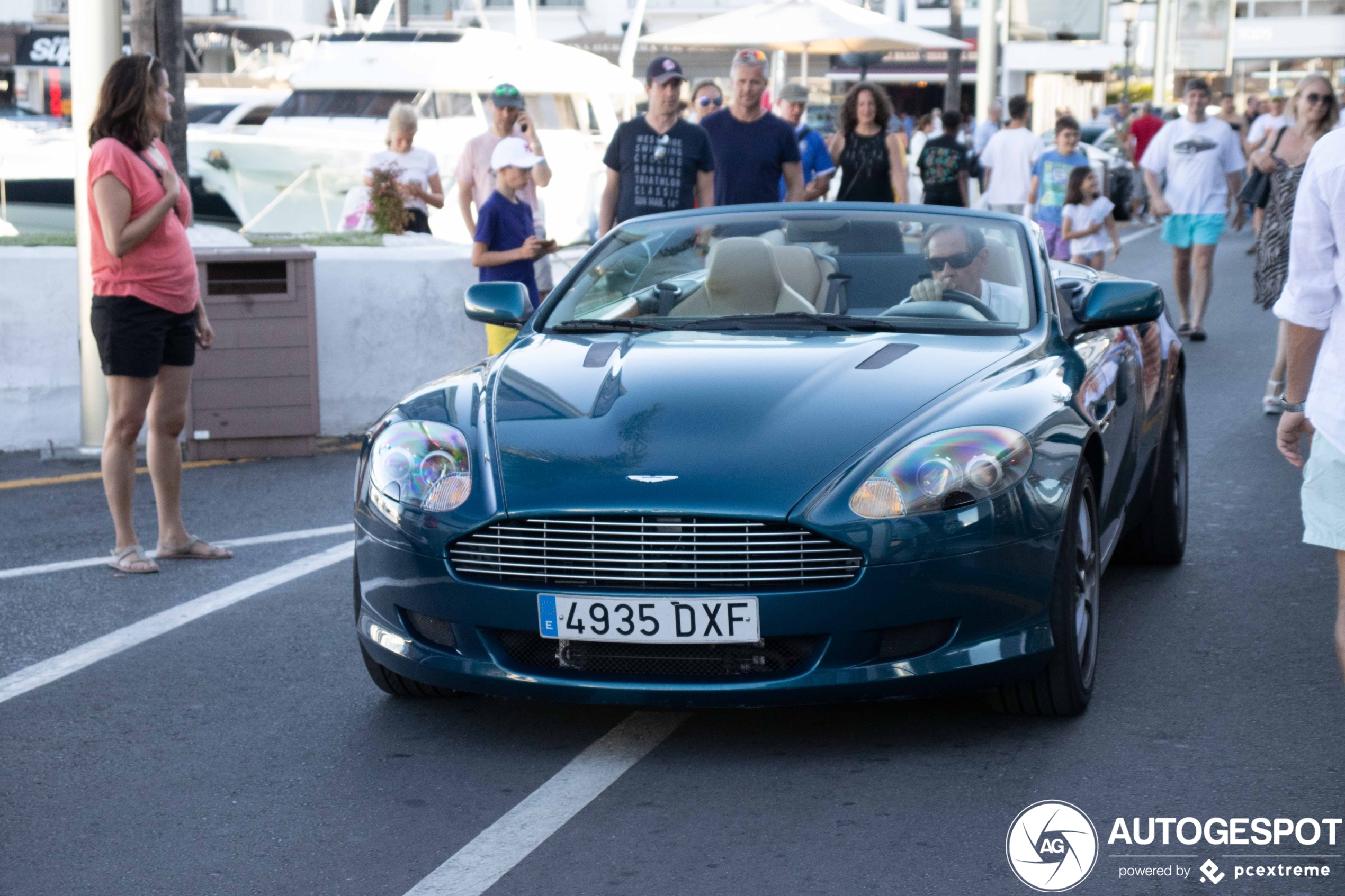 Aston Martin DB9 Volante