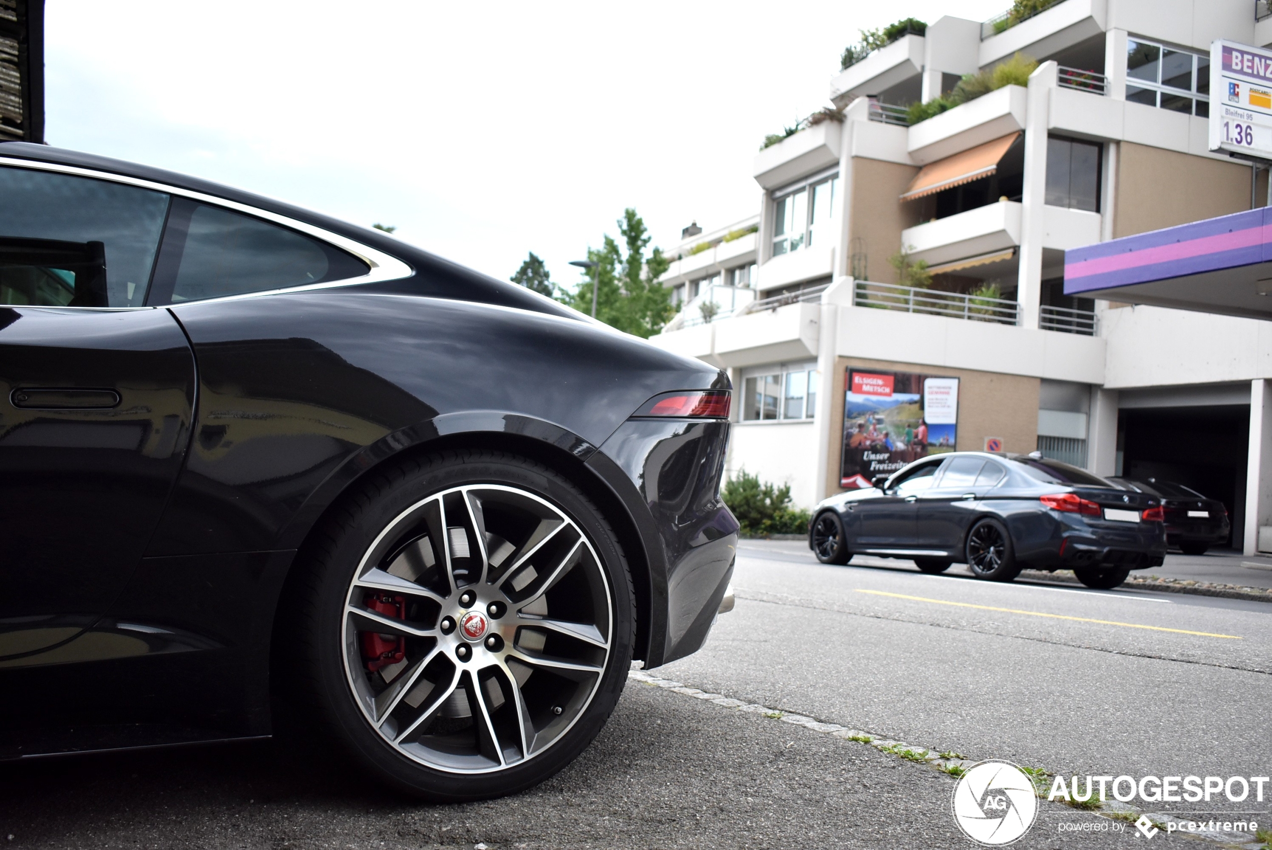 Jaguar F-TYPE R Coupé 2017