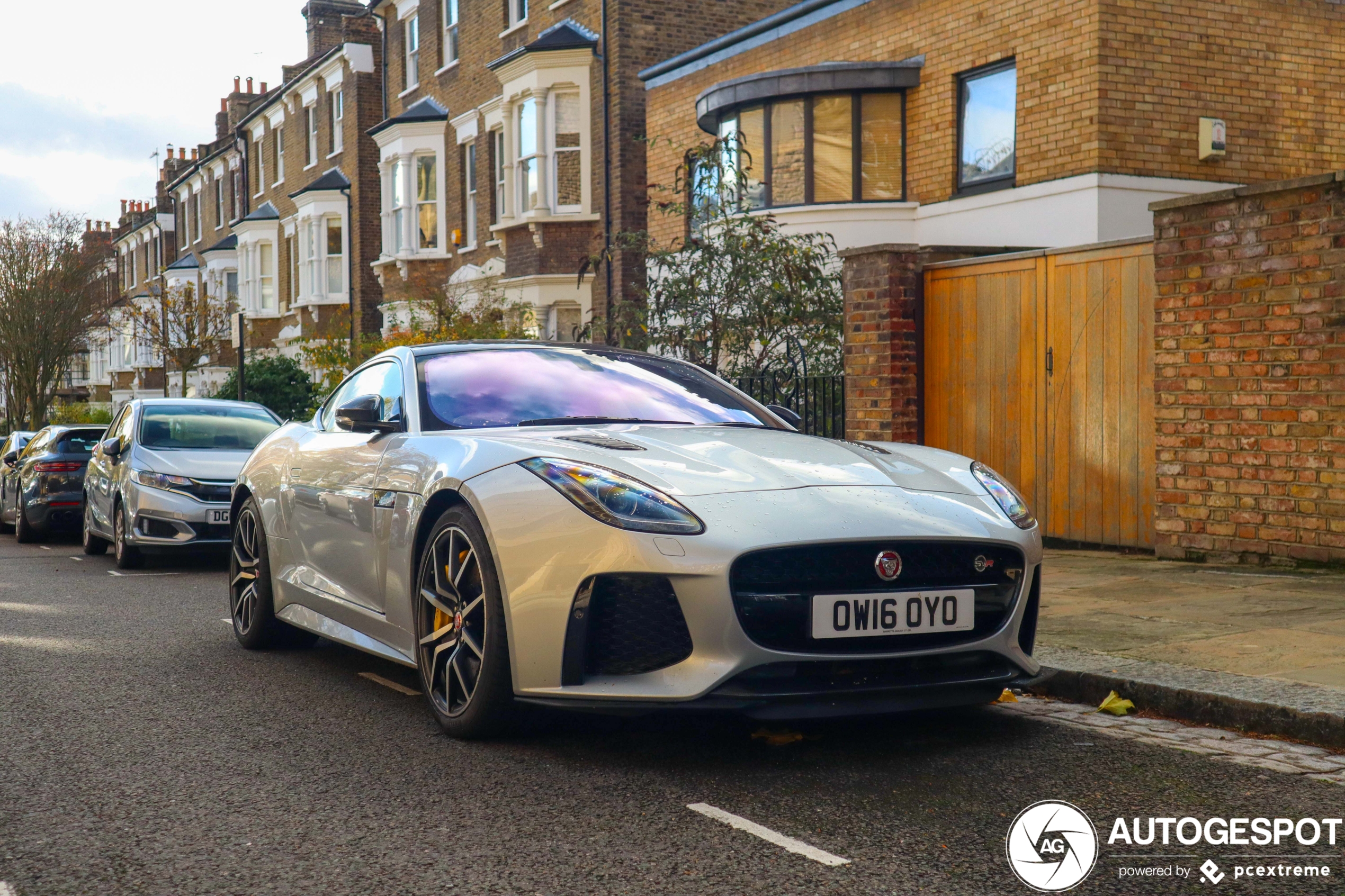 Jaguar F-TYPE SVR Coupé