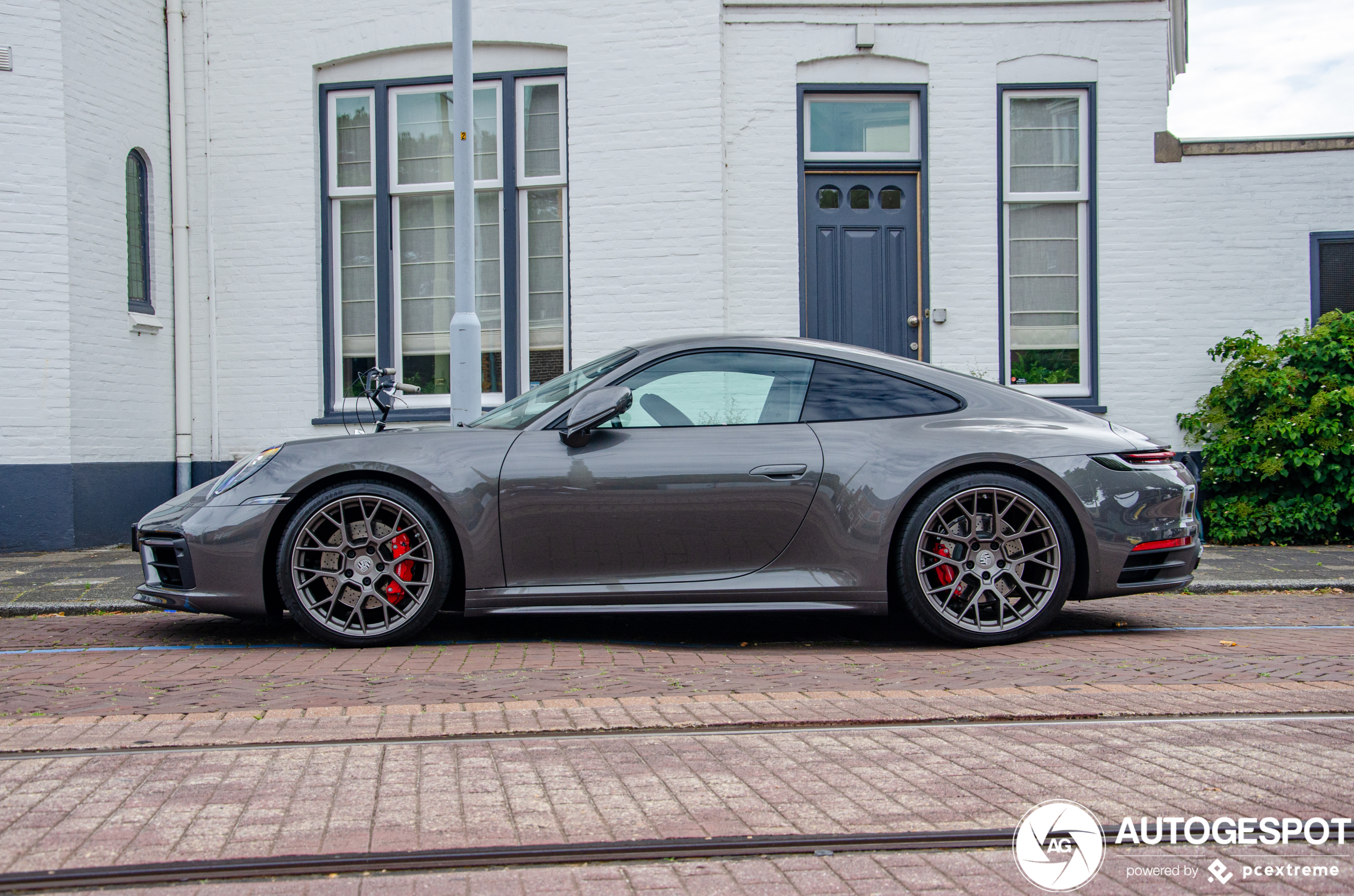 Porsche 992 Carrera 4S