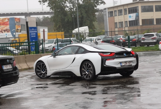 BMW i8