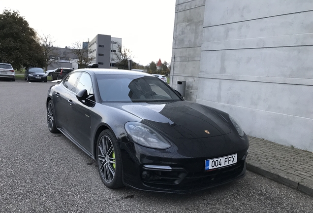 Porsche 971 Panamera Turbo S E-Hybrid