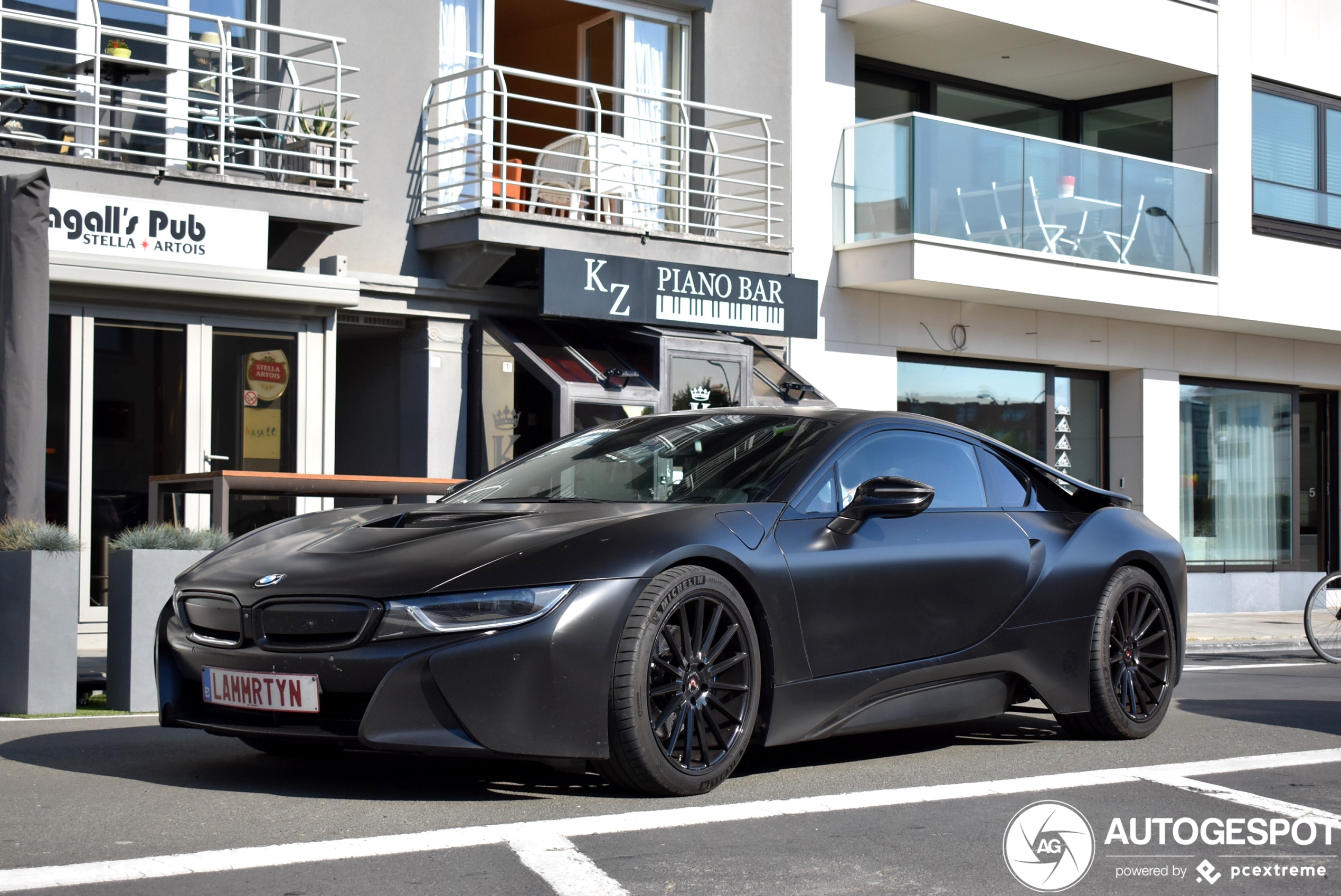 BMW i8 Protonic Frozen Black Edition