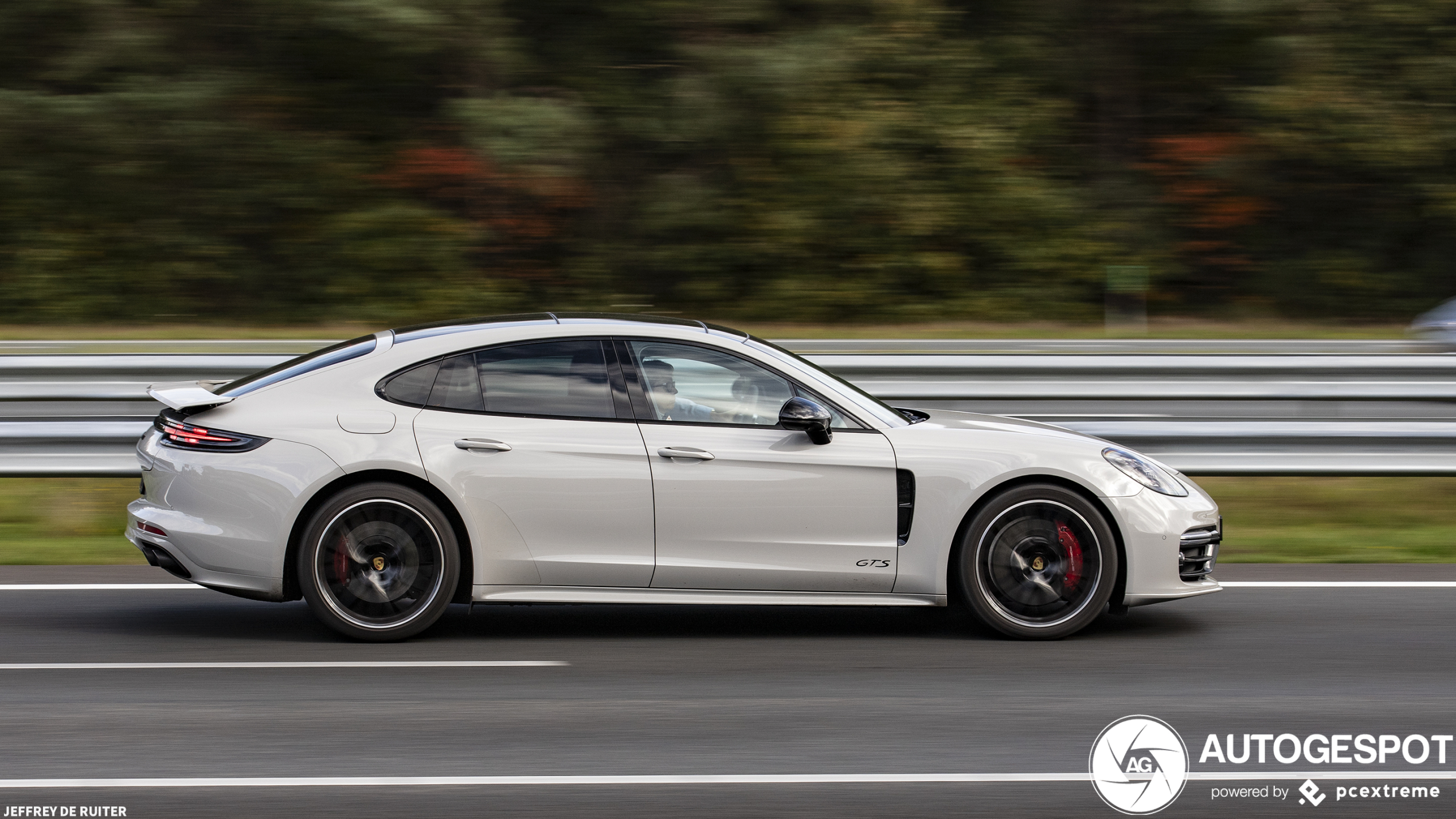 Porsche 971 Panamera GTS MkI