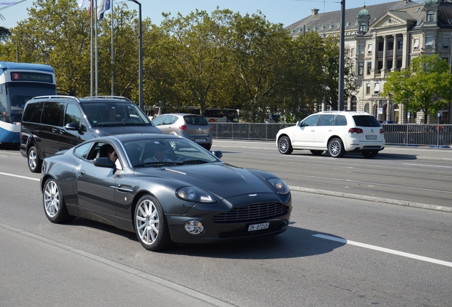 Aston Martin Vanquish S