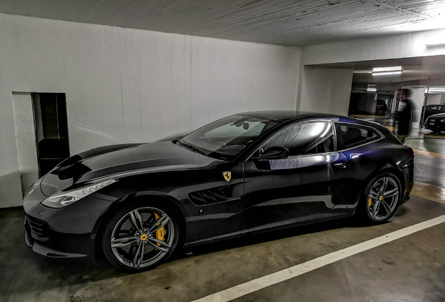 Ferrari GTC4Lusso