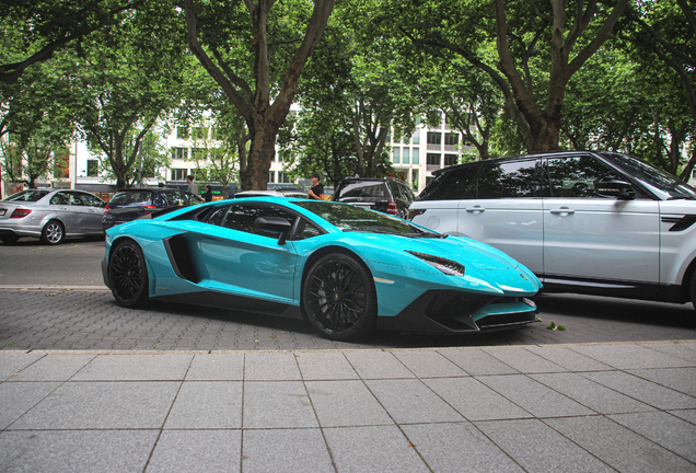 Lamborghini Aventador LP750-4 SuperVeloce