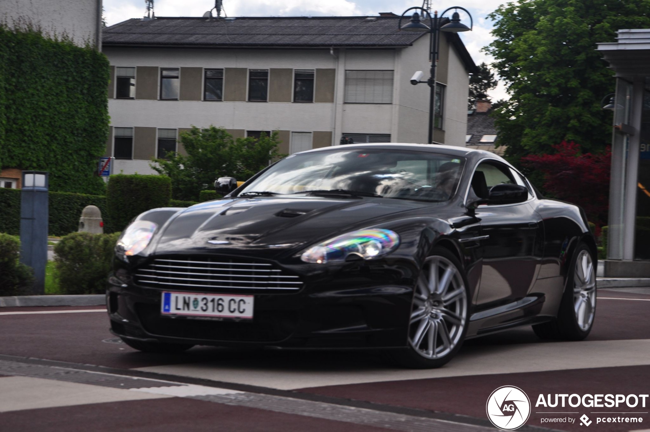 Aston Martin DBS