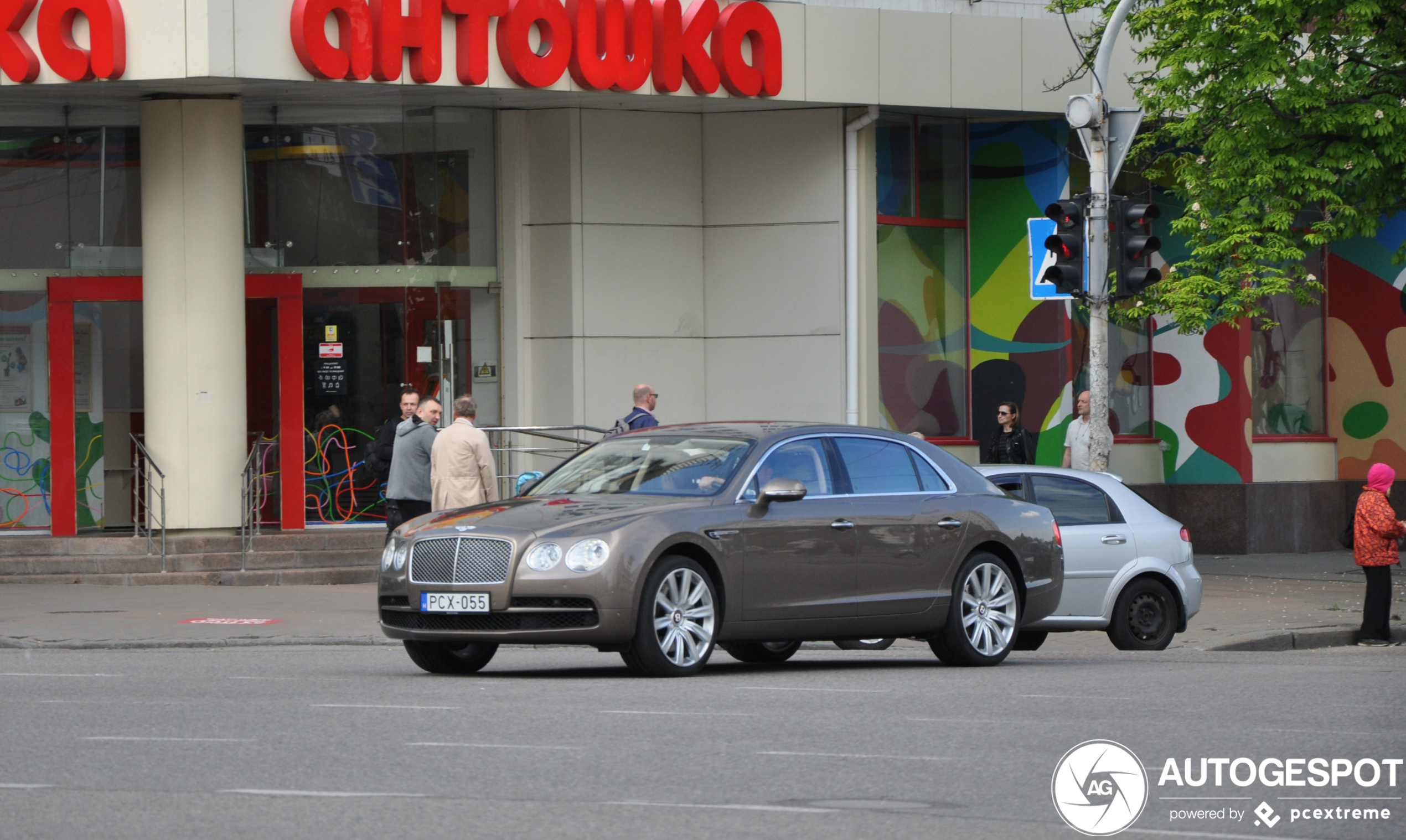 Bentley Flying Spur V8