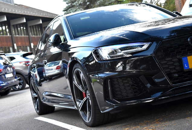 Audi RS4 Avant B9