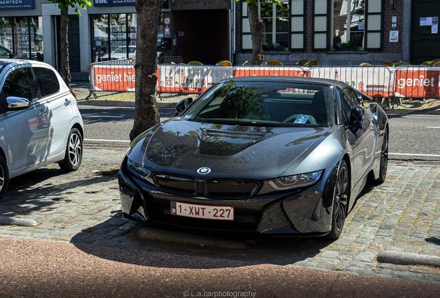 BMW i8 Roadster