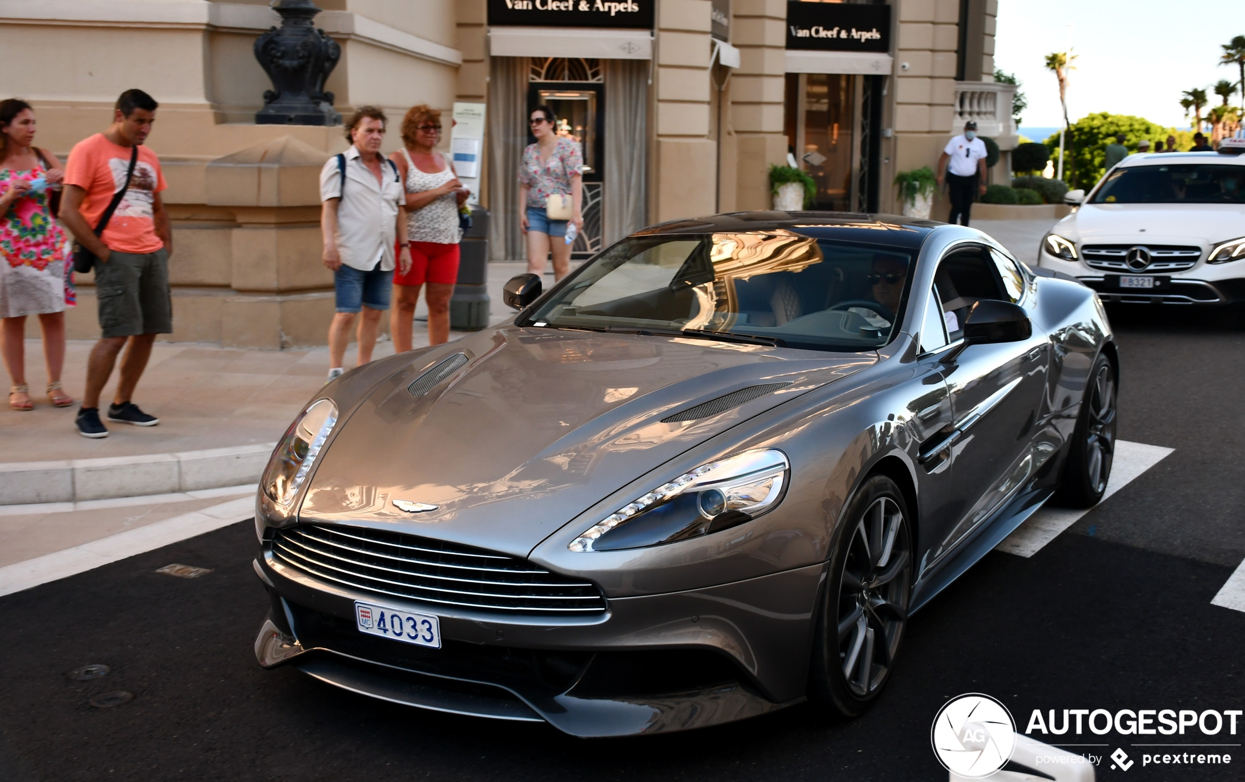 Aston Martin Vanquish 2013