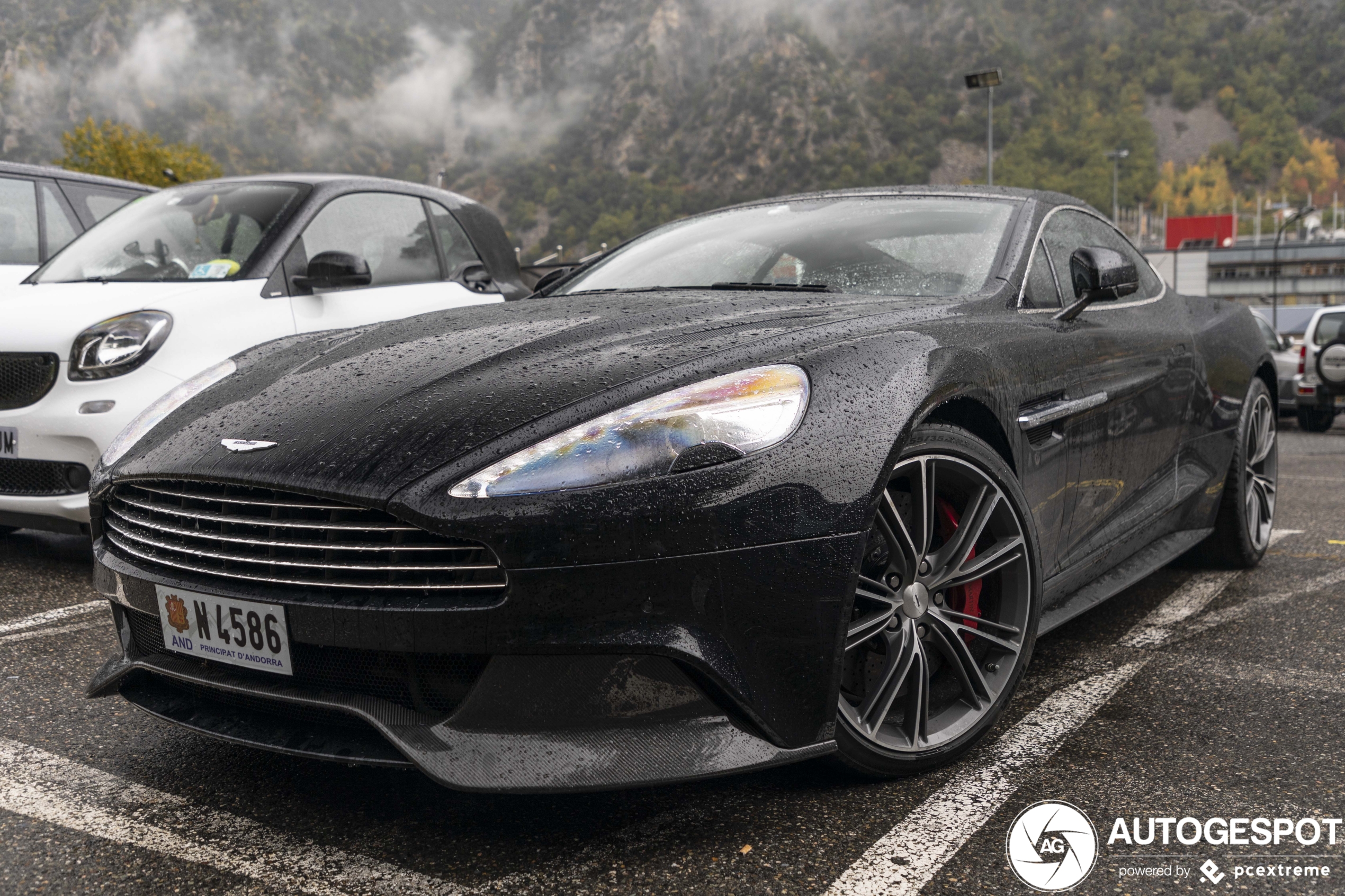 Aston Martin Vanquish 2013