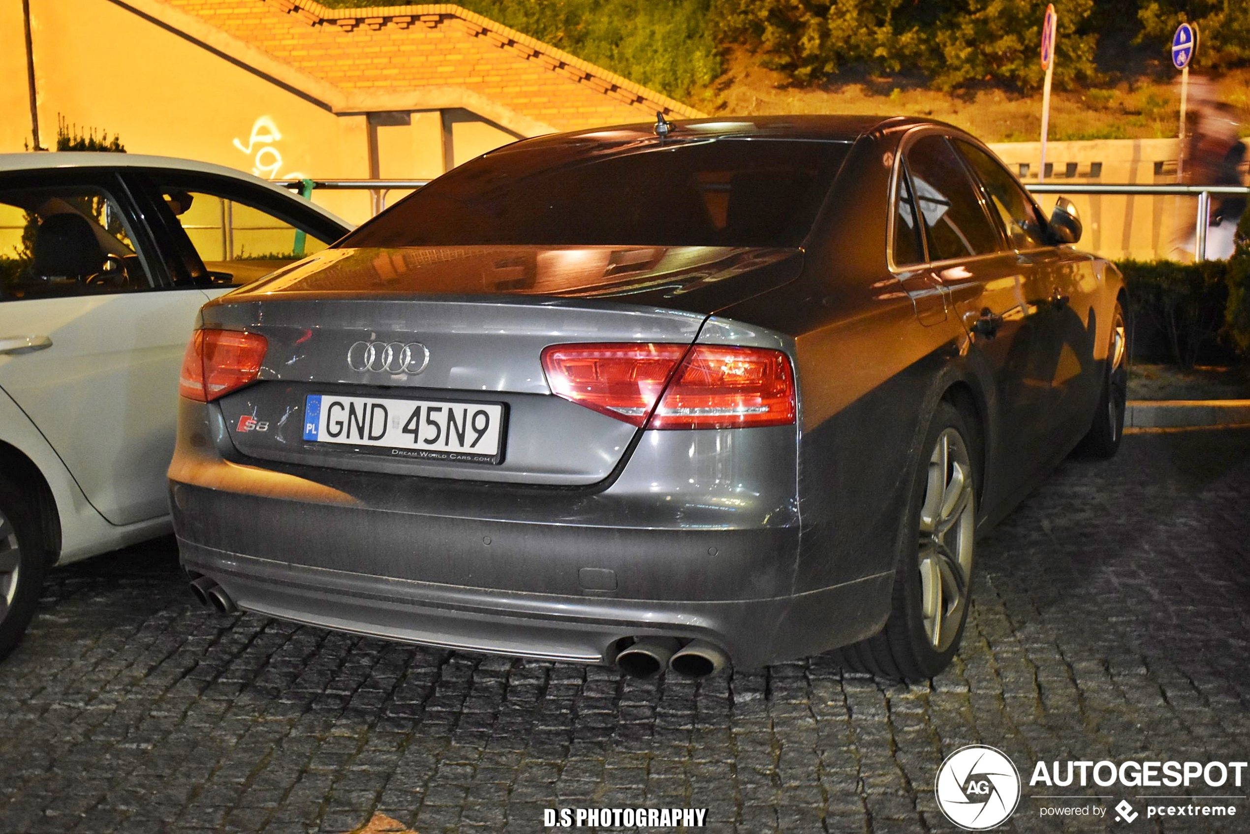 Audi S8 D4