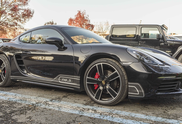 Porsche 718 Cayman S