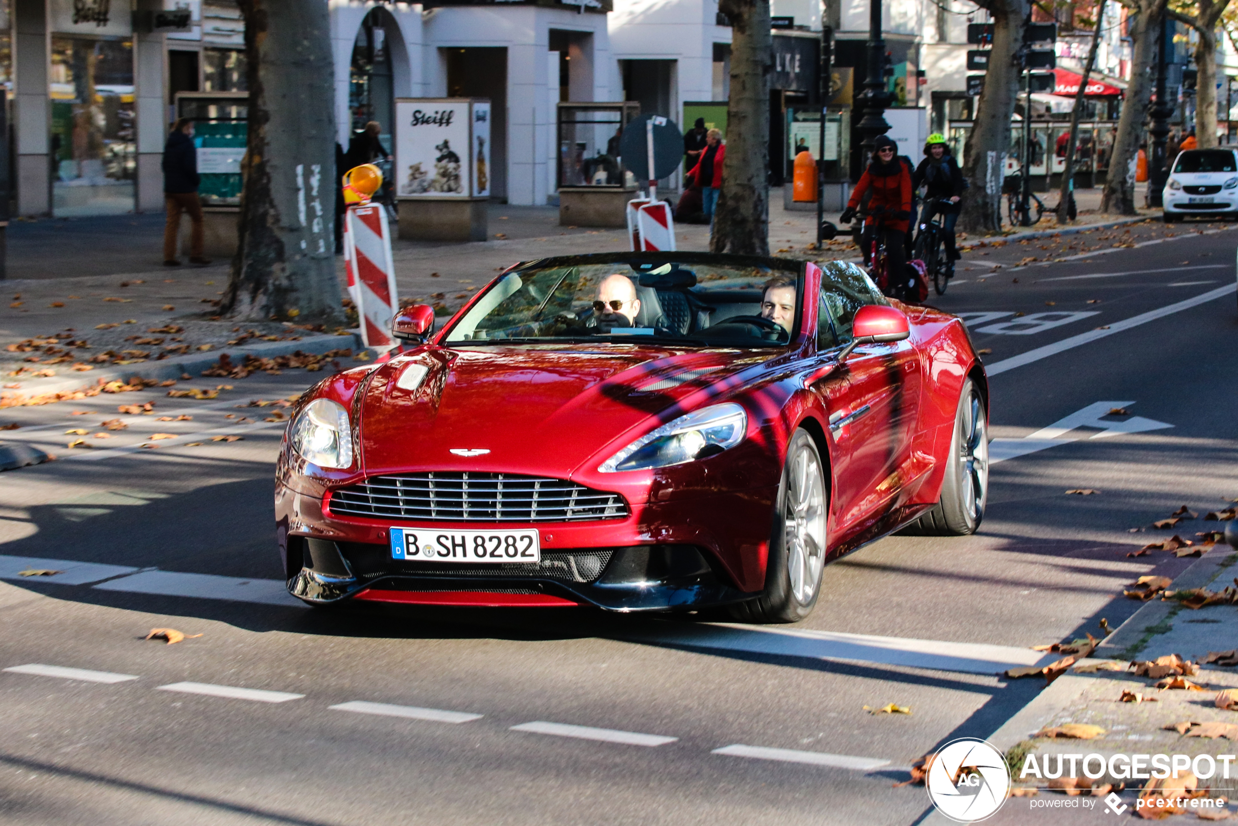 Aston Martin Vanquish Volante