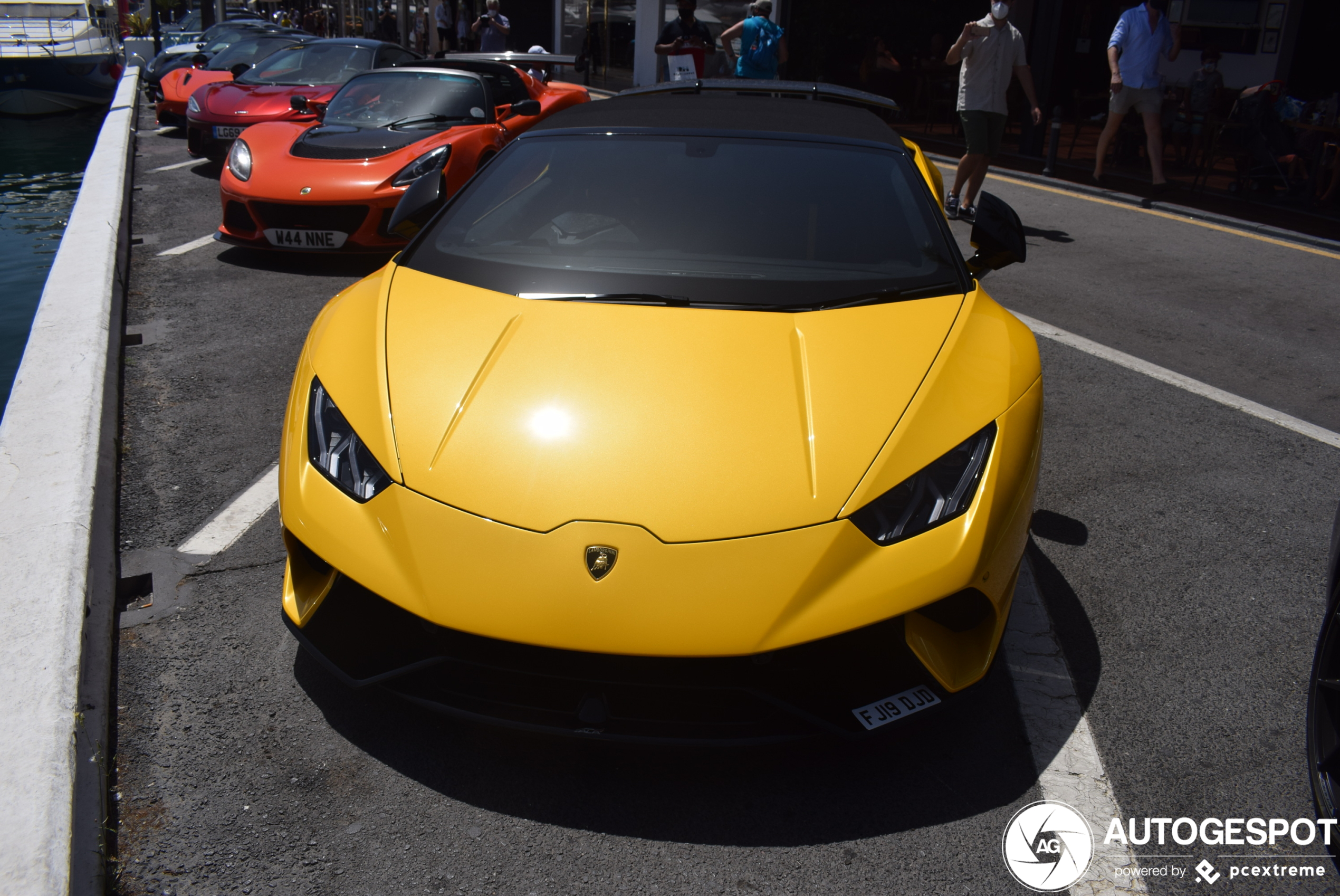 Lamborghini Huracán LP640-4 Performante Spyder