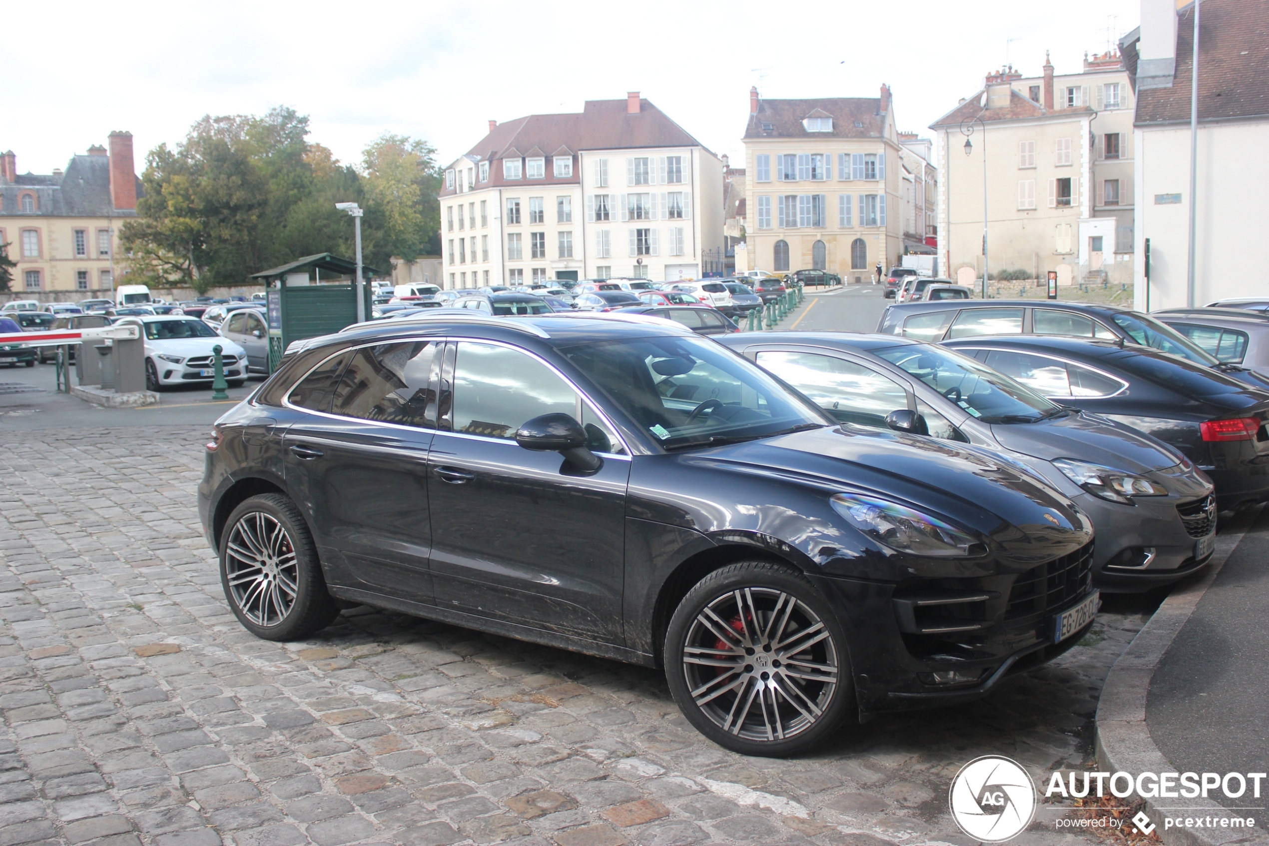 Porsche 95B Macan Turbo