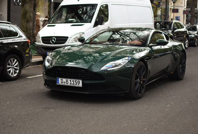 Aston Martin DB11