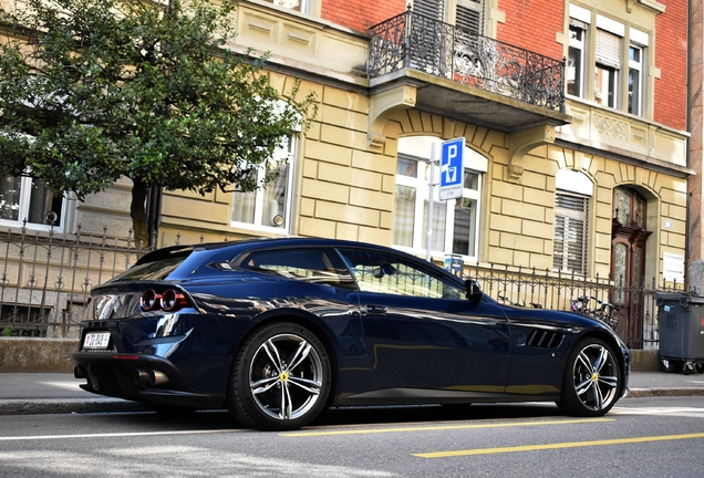 Ferrari GTC4Lusso