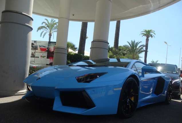 Lamborghini Aventador LP700-4