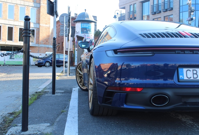 Porsche 992 Carrera 4S