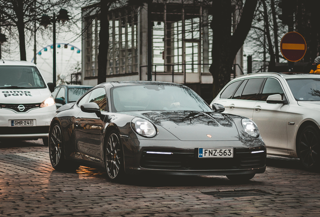 Porsche 992 Carrera 4S