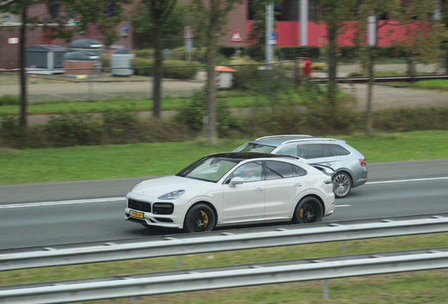 Porsche Cayenne Coupé Turbo S E-Hybrid