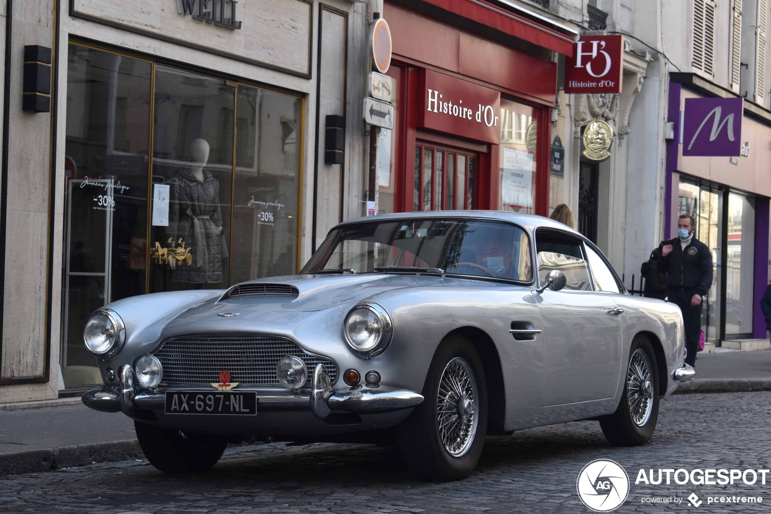 Aston Martin DB4