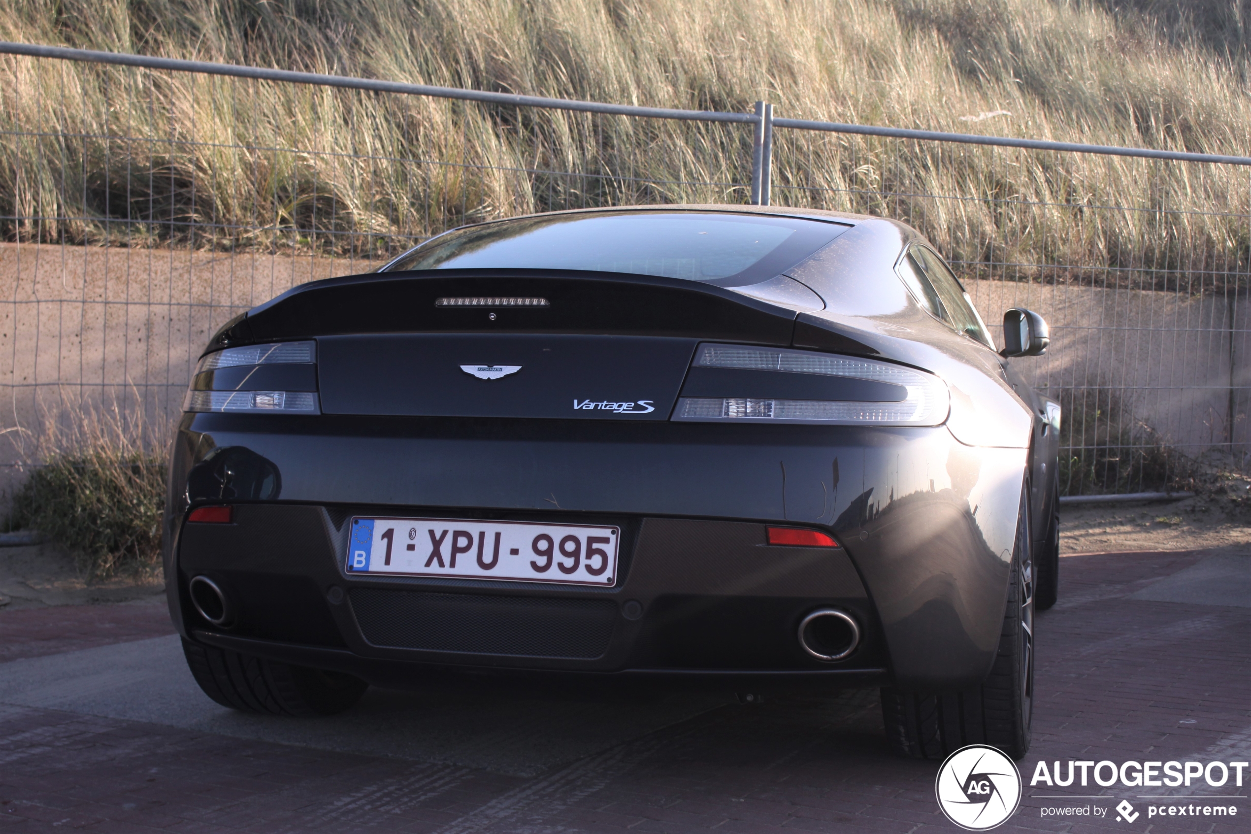 Aston Martin V8 Vantage S