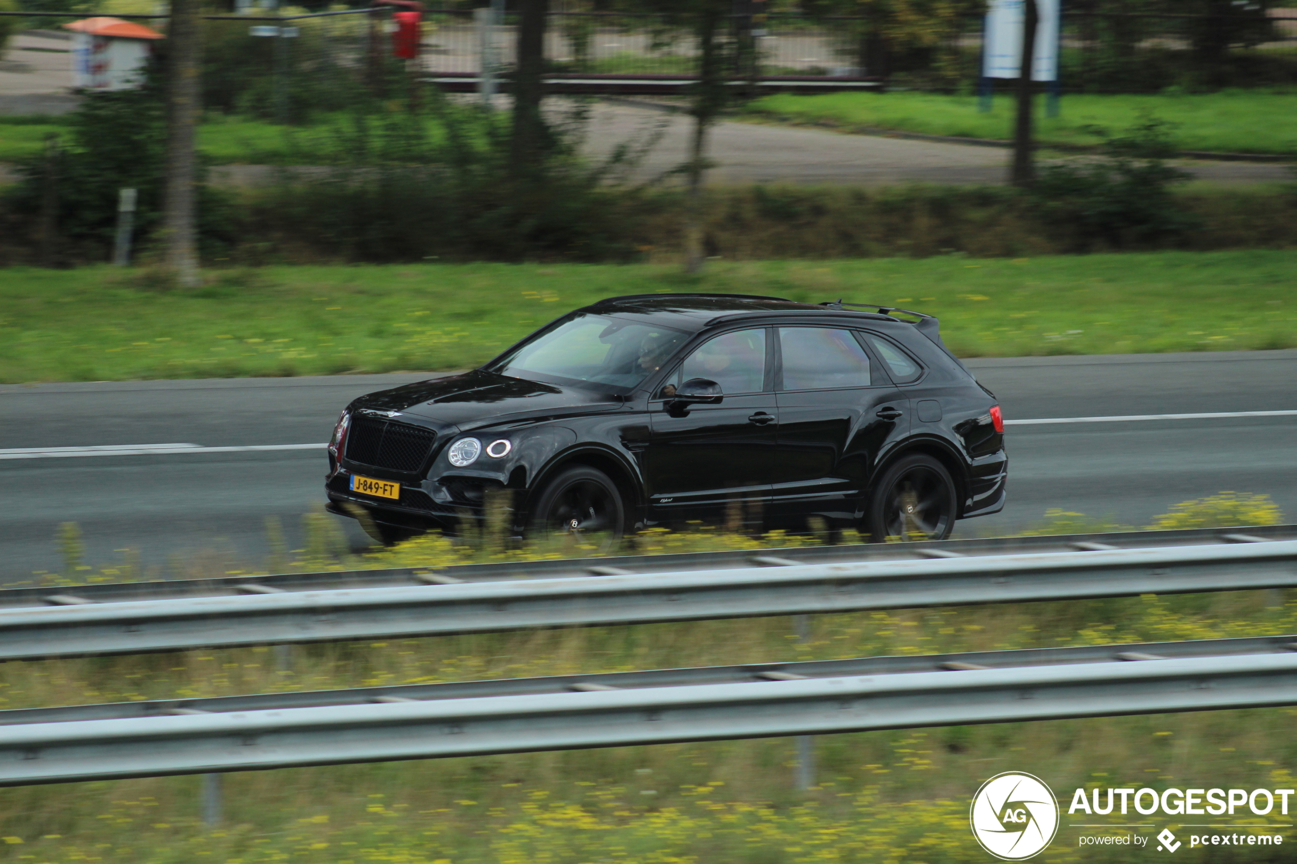 Bentley Bentayga Hybrid