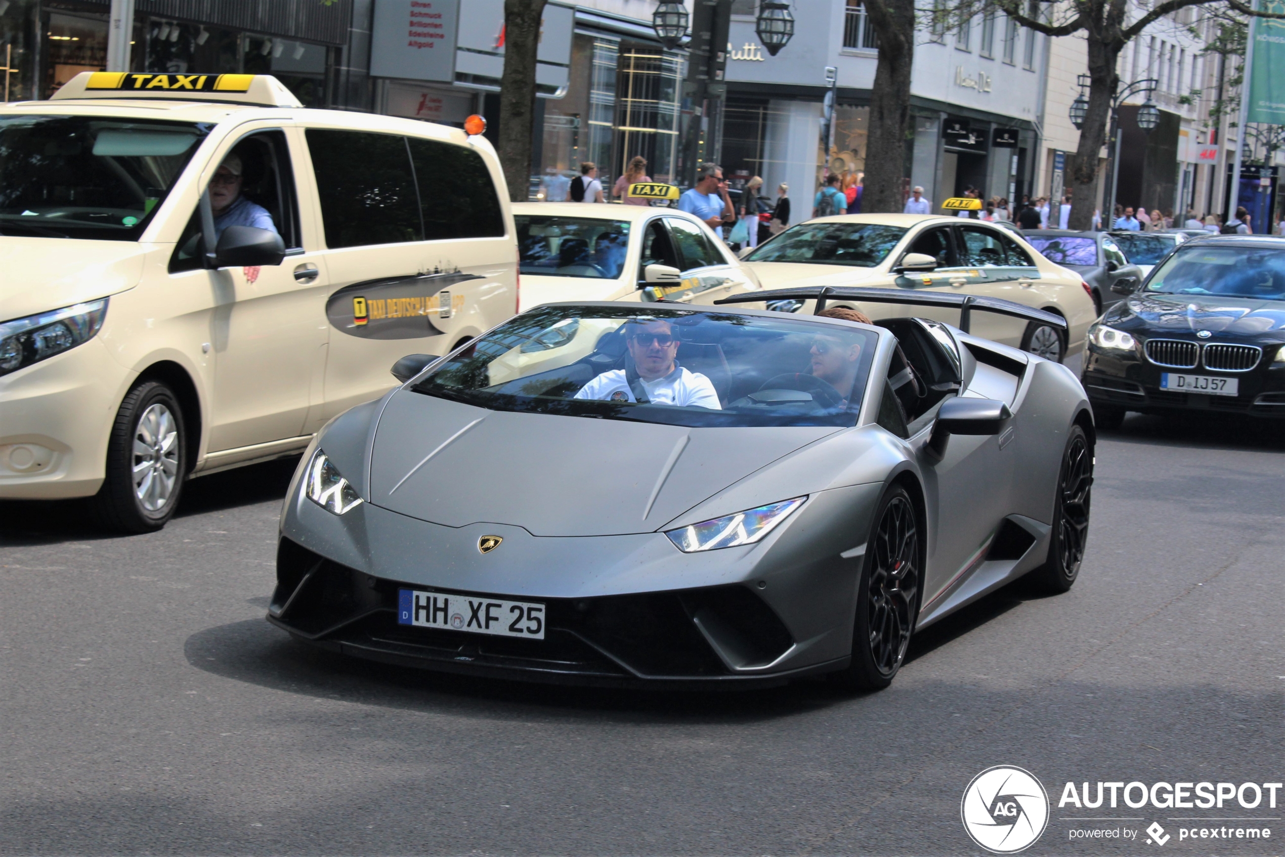 Lamborghini Huracán LP640-4 Performante Spyder