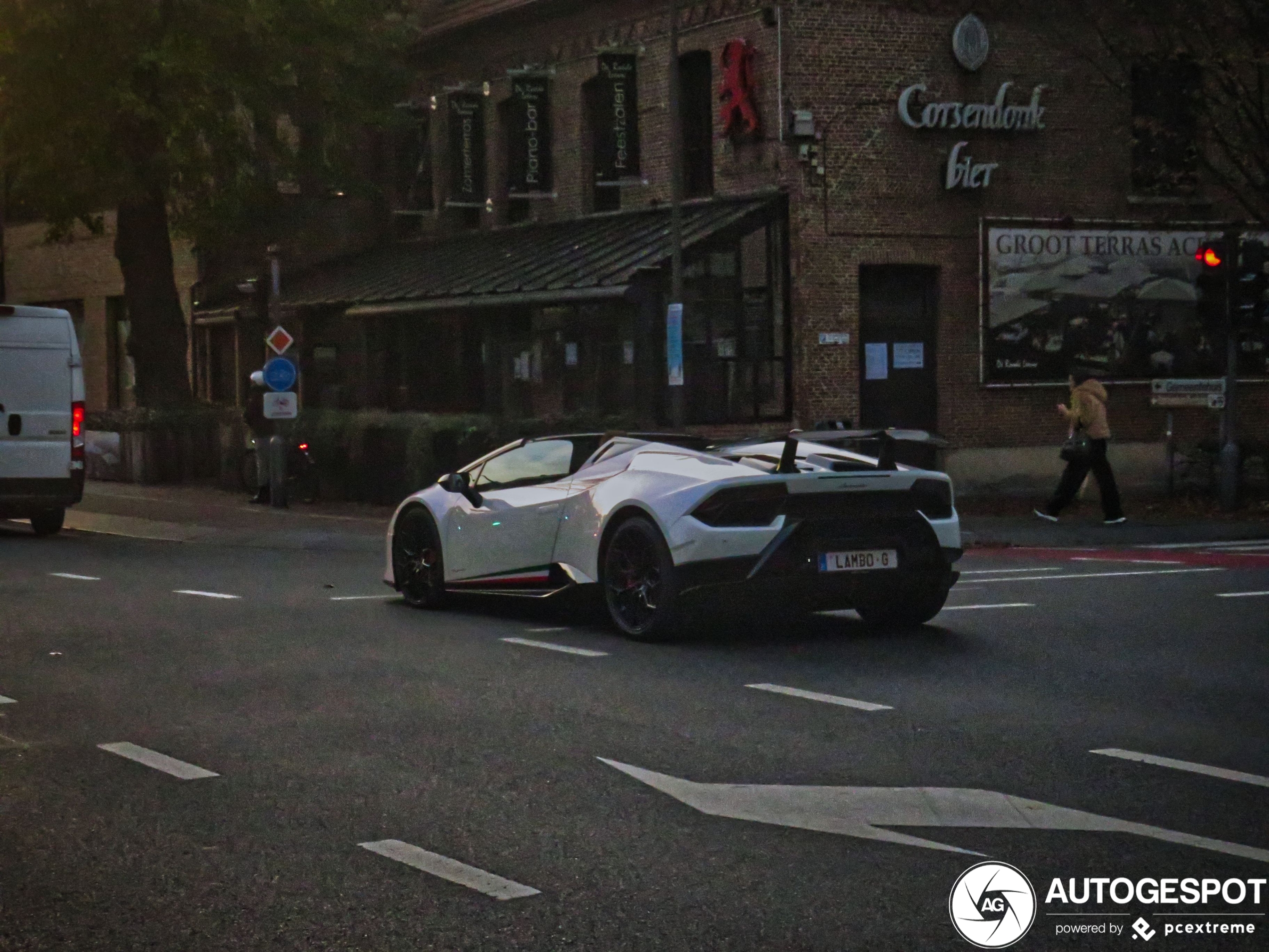 Lamborghini Huracán LP640-4 Performante Spyder