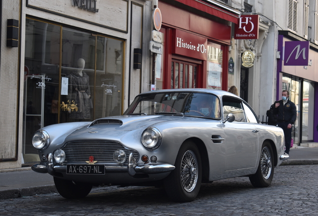 Aston Martin DB4