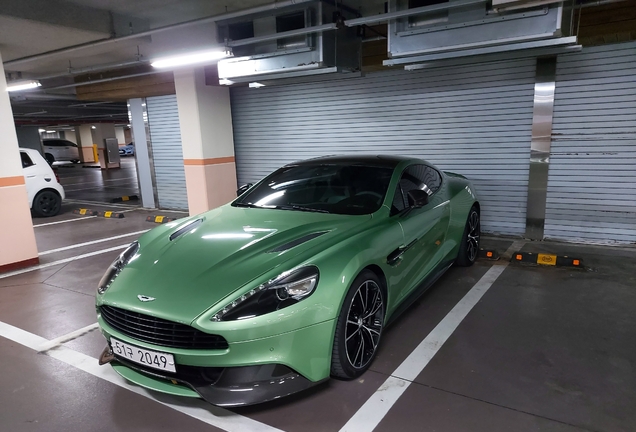 Aston Martin Vanquish 2013