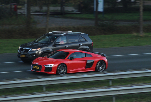 Audi R8 V10 Plus 2015