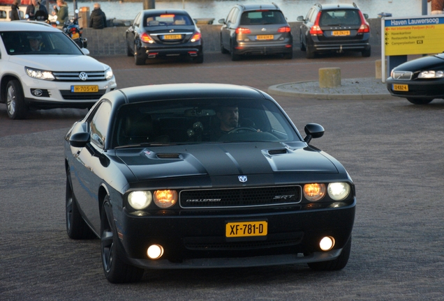 Dodge Challenger SRT-8