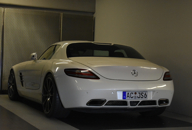 Mercedes-Benz SLS AMG