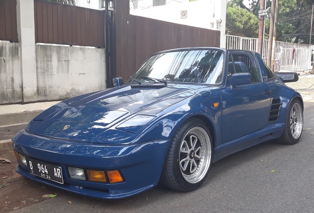 Porsche 930 Turbo Targa Flatnose