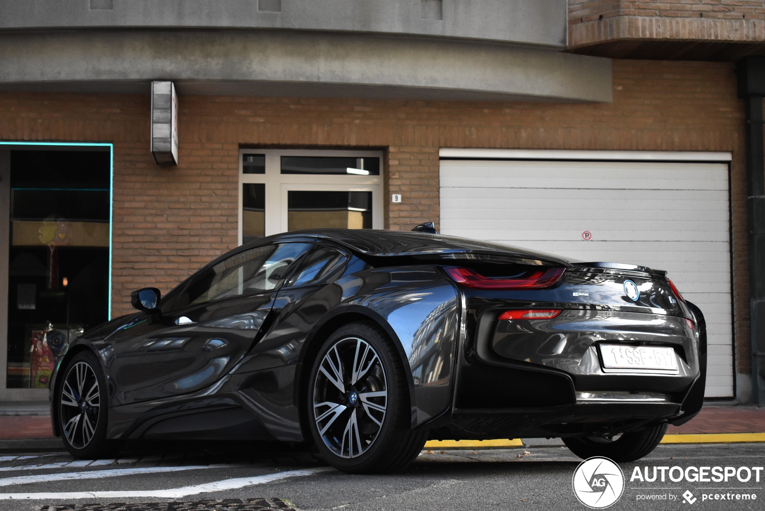 BMW i8