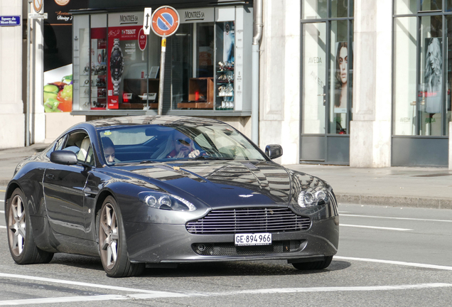 Aston Martin V8 Vantage