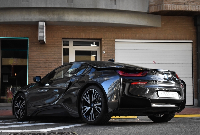 BMW i8