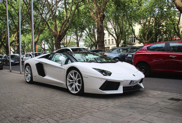 Lamborghini Aventador LP700-4 Roadster