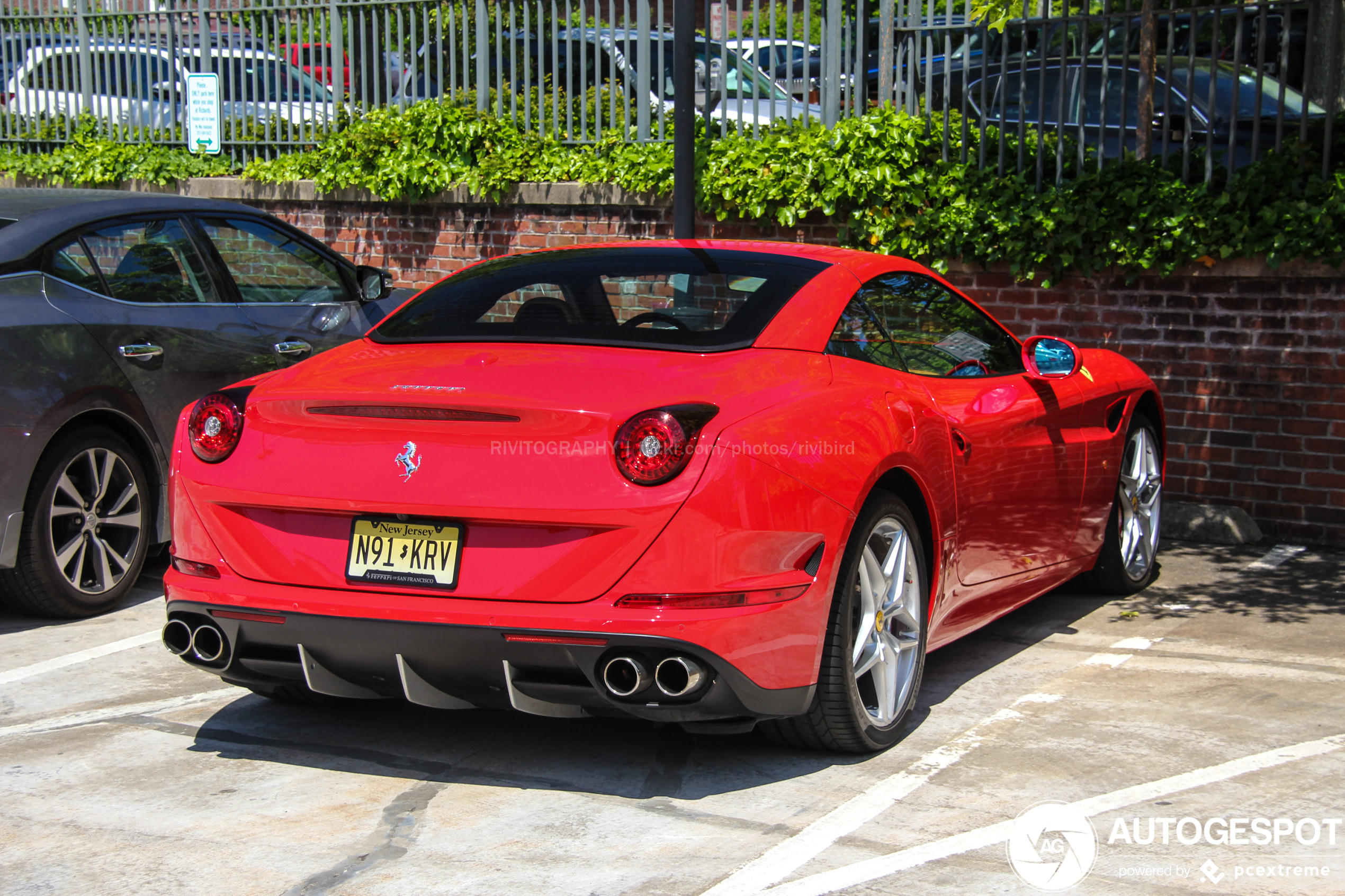 Ferrari California T