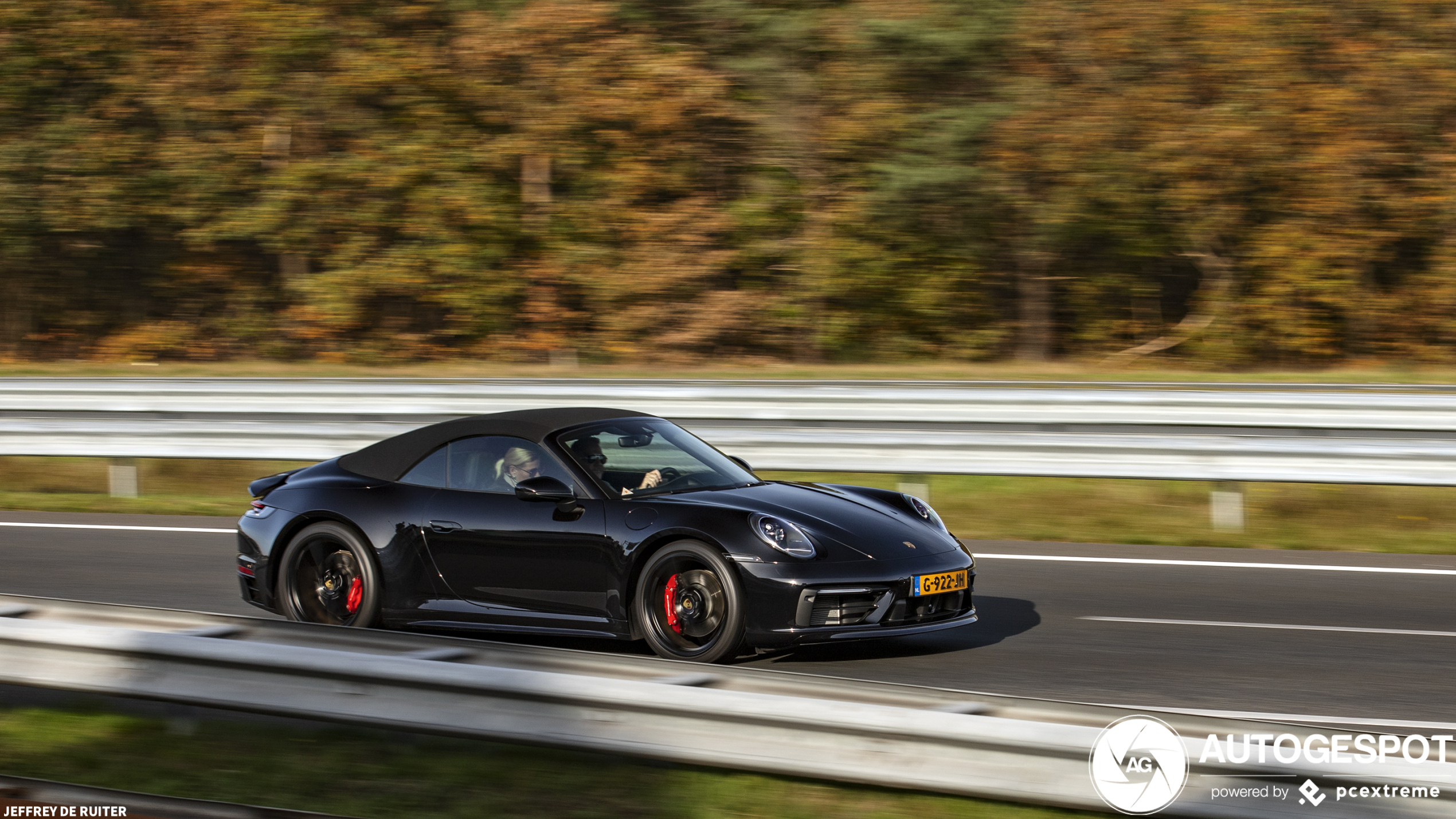 Porsche 992 Carrera 4S Cabriolet