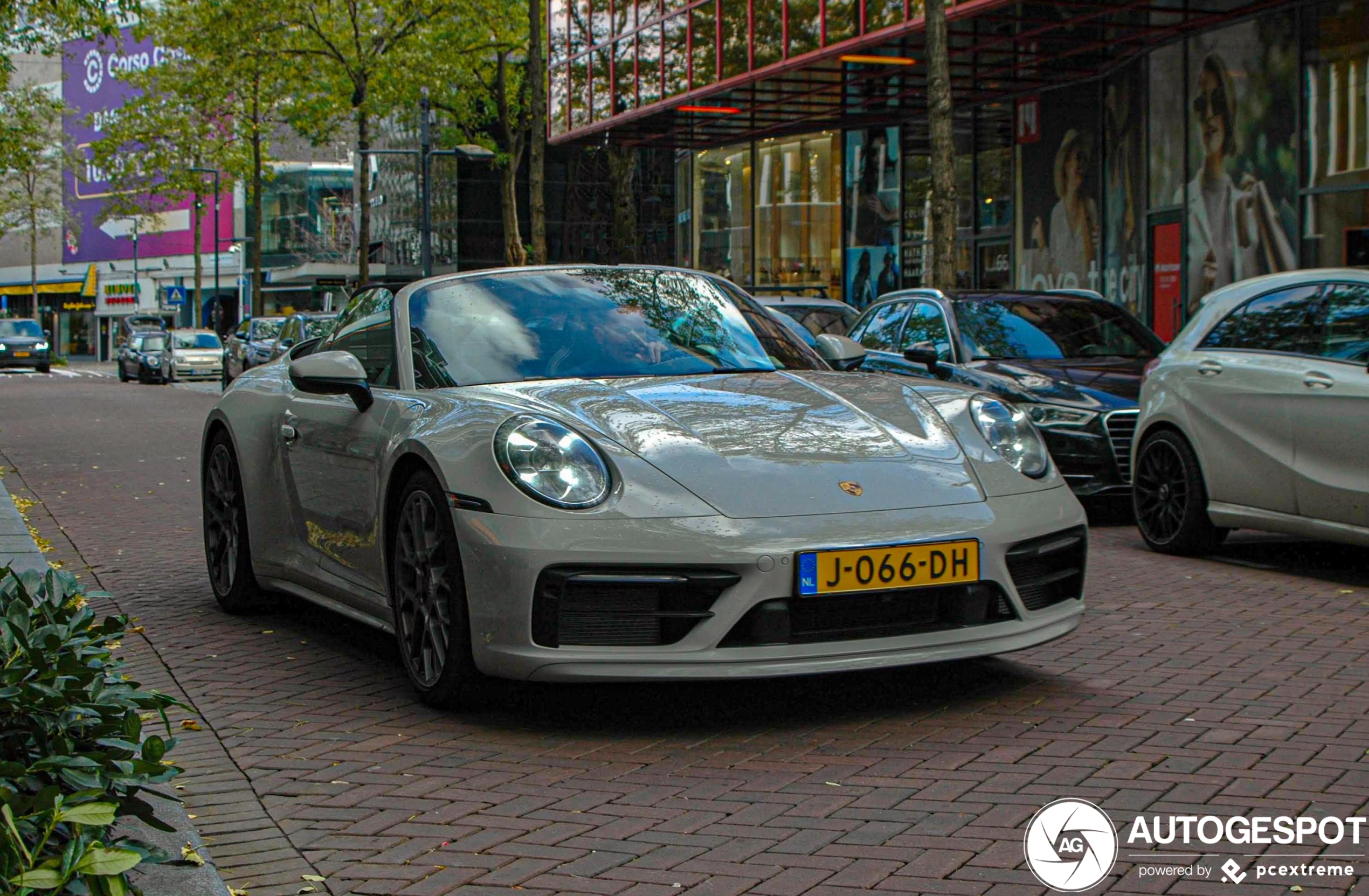 Porsche 992 Carrera S Cabriolet